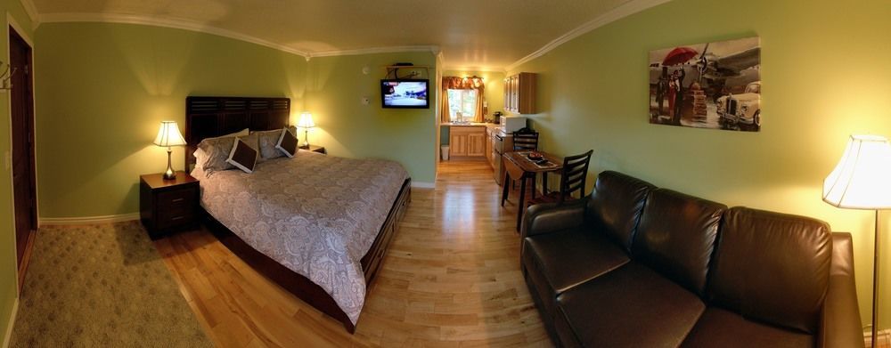 Parkside Inn Haines Junction Eksteriør bilde